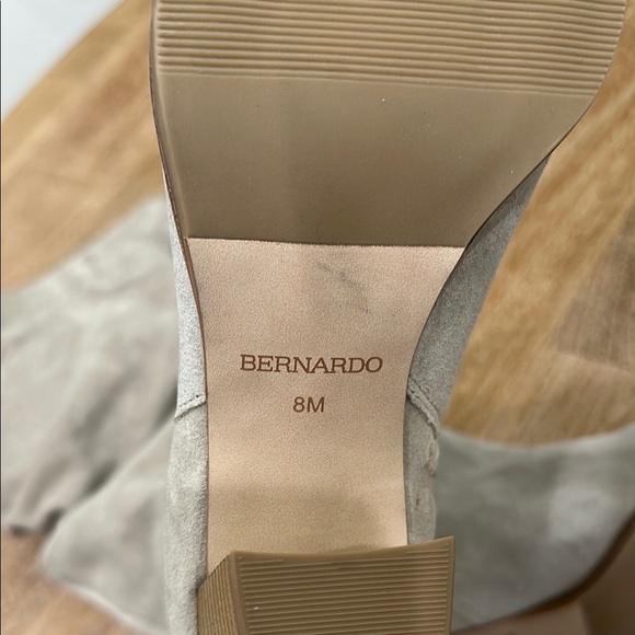 Bernardo Suede Slouchy Knee Boots 8 - Picture 7 of 9